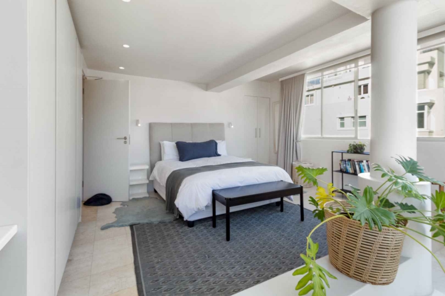 2 Bedroom Property for Sale in Sea Point Western Cape